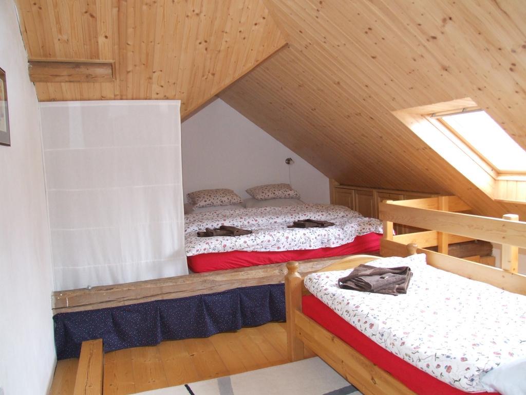 Apartman Kratka Rum bild