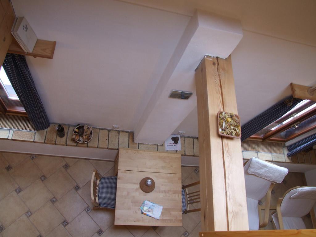 Apartman Kratka Rum bild